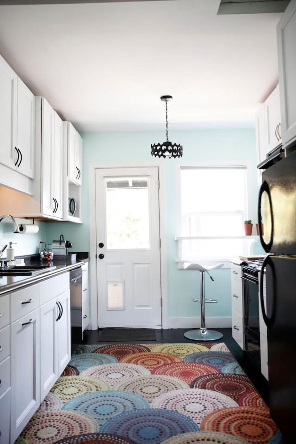 Bright and spacious kitchen, fully equipped for home-cooked meals and cozy gatherings.