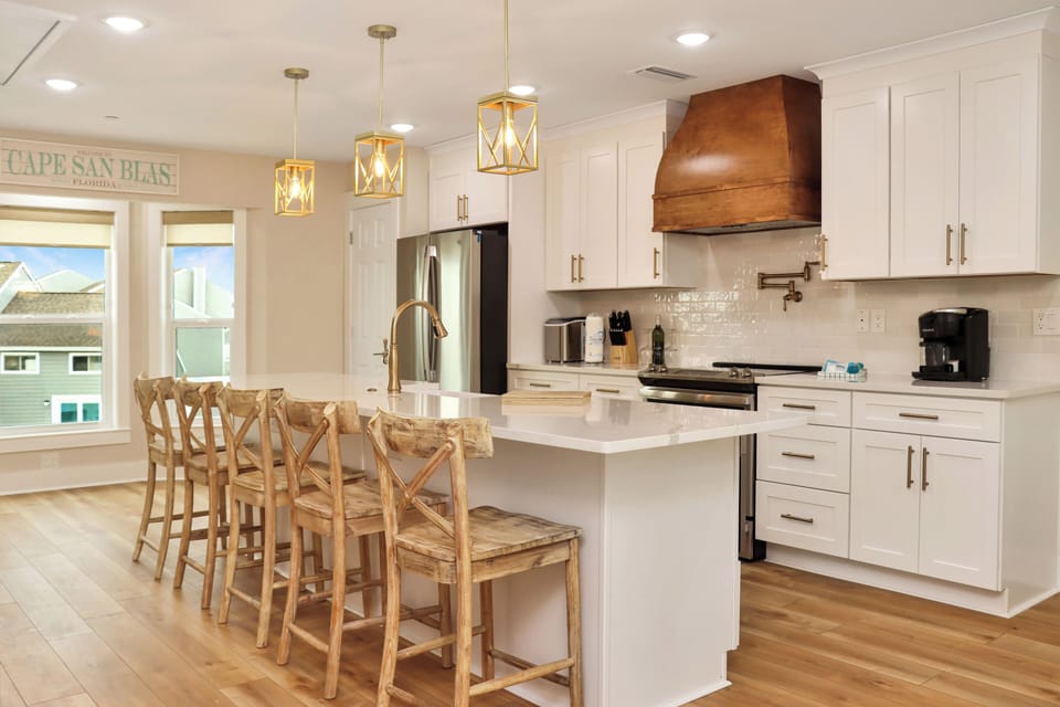 Kitchen with Large Island
