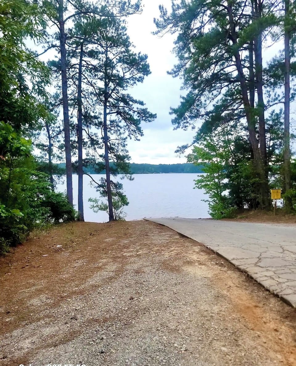 Rousseau Creek Rd Boat Launch 