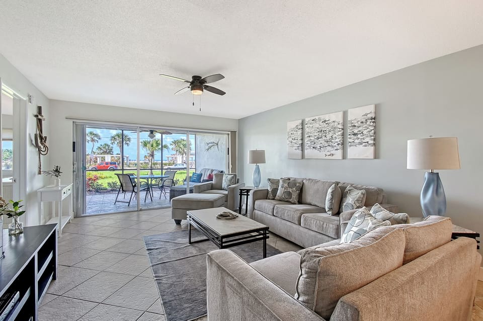 100 steps to the beach