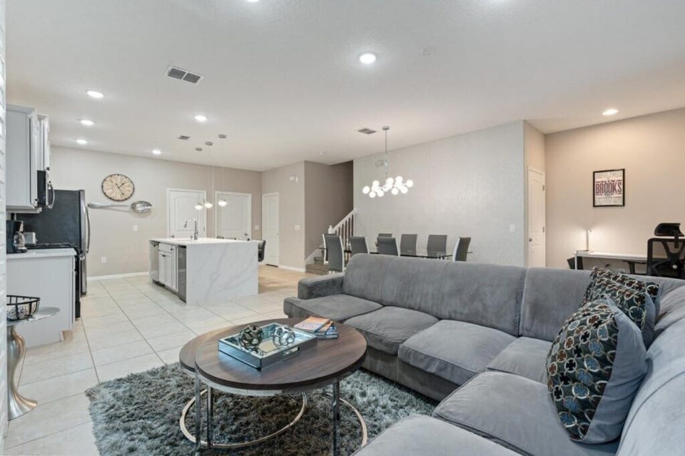 4766 Terrasonesta Drive (2).jpg