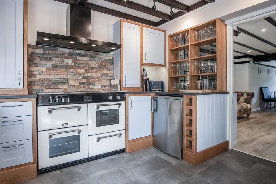 Bryn View – 5 Bedroom Holiday Home – Oxwich (5928)