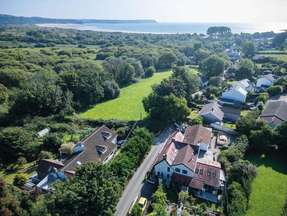 Bryn View – 5 Bedroom Holiday Home – Oxwich (5862)