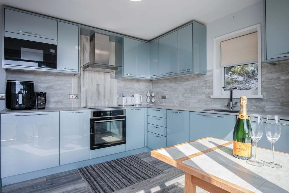 Lundy Lodge – 1 Bedroom Annex – Rhossili (6020)