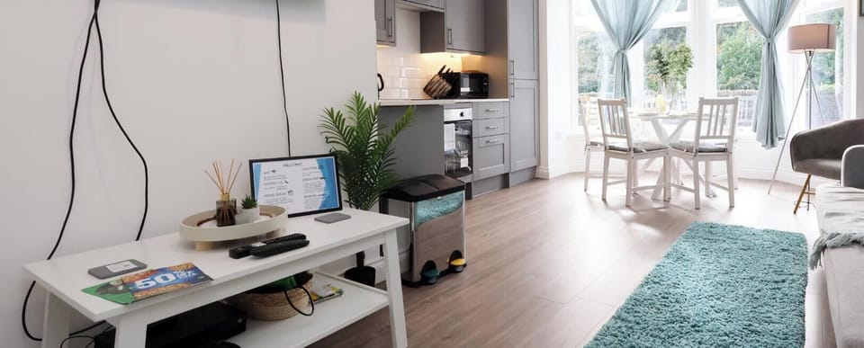 Living Room / Lounge