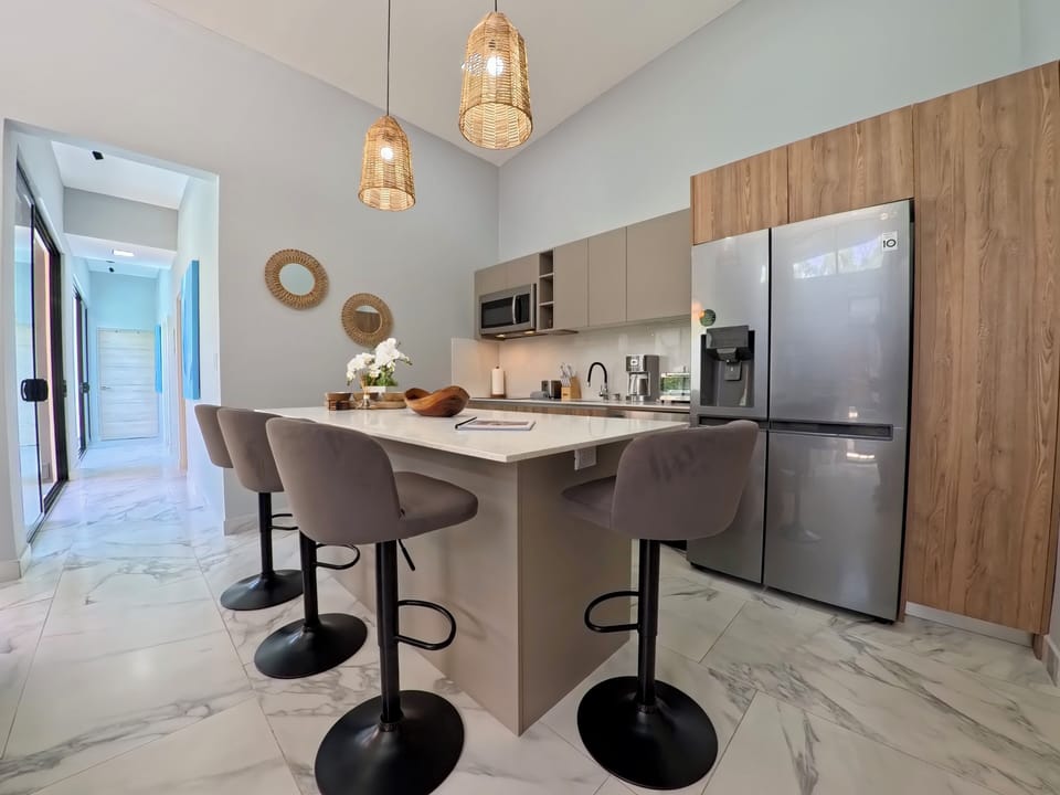 Full kitchen