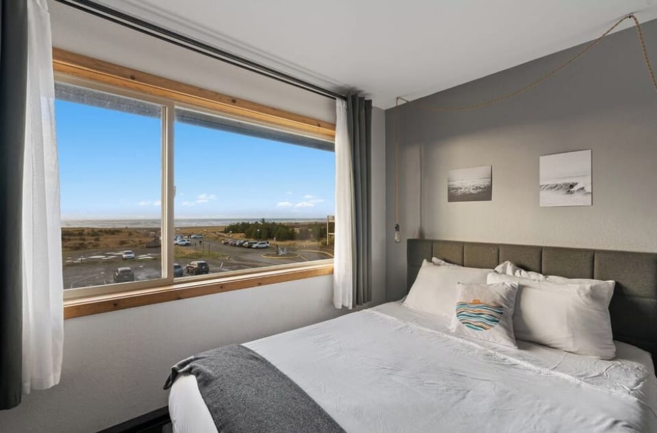 Bedroom. Interior and views may vary based on location and availability.