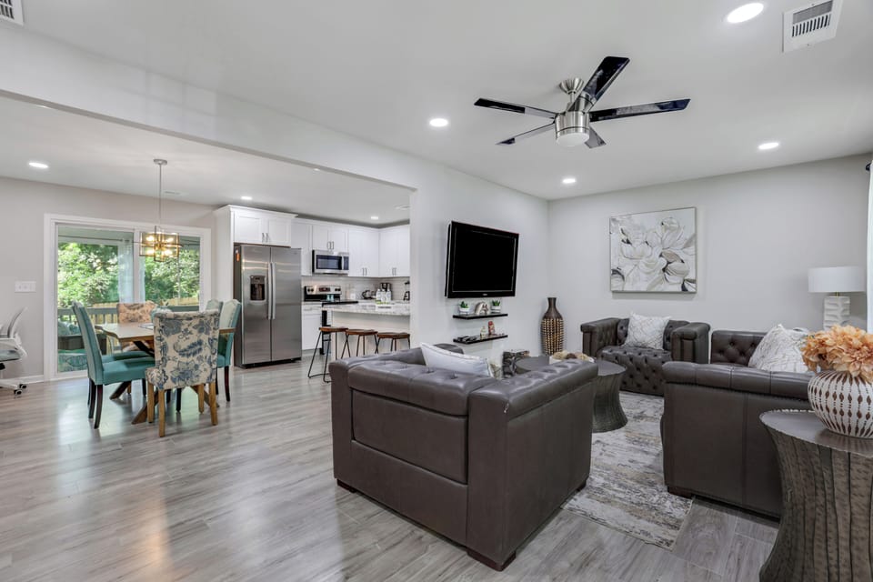 Bright, airy open-concept livingroom, designed for connecting w/family & friends