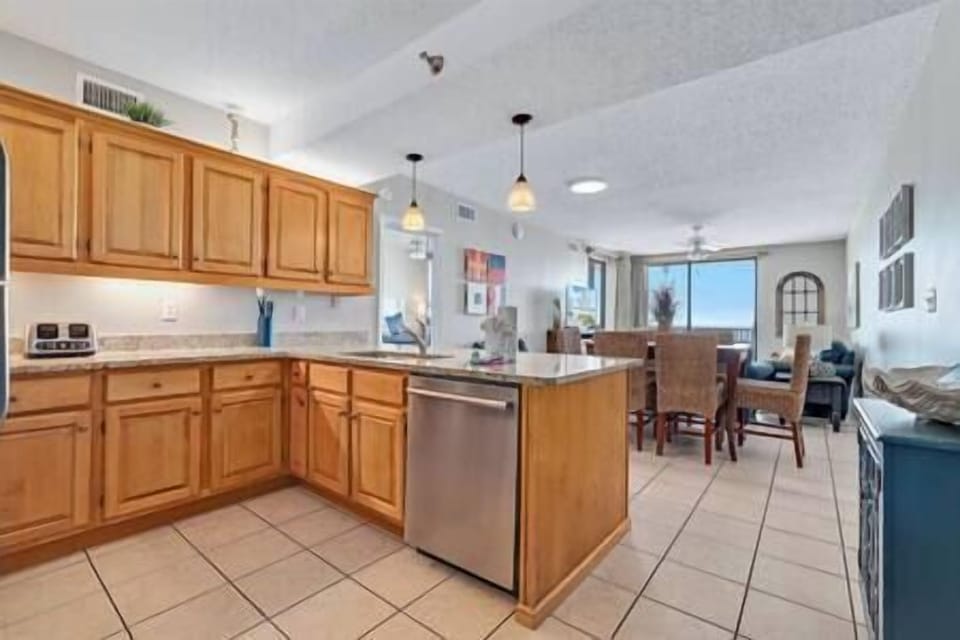 Kitchen (1)