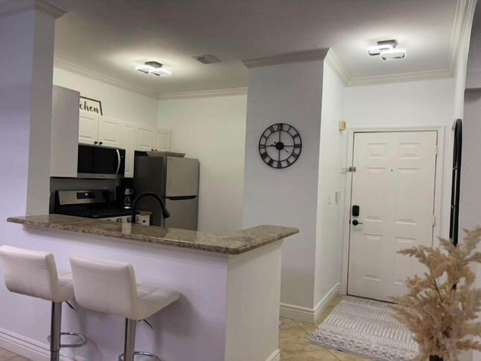 Breakfast bar