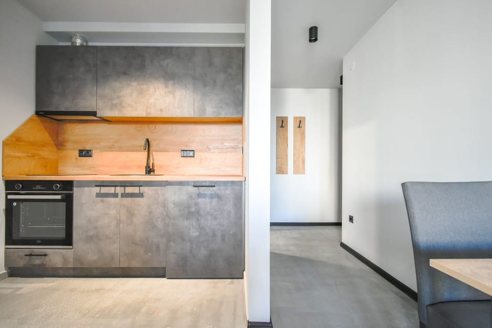 “Our fully equipped kitchen has everything you need, whether you’re whipping up a quick snack or preparing a full meal—perfect for cooking enthusiasts on the go.”