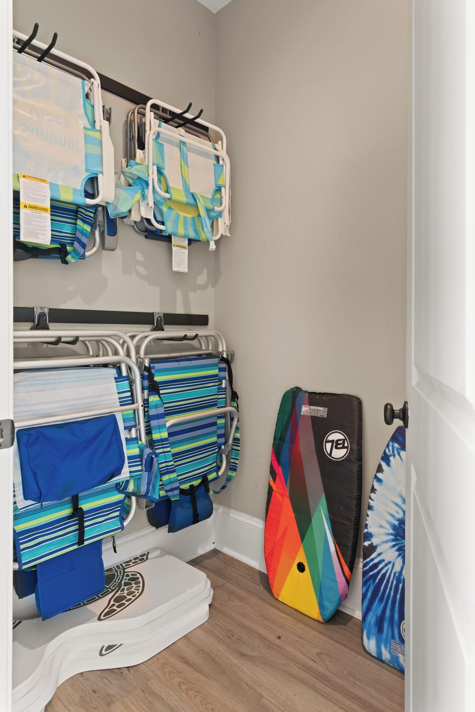 Hook, Wine & Sinker - Beach chairs