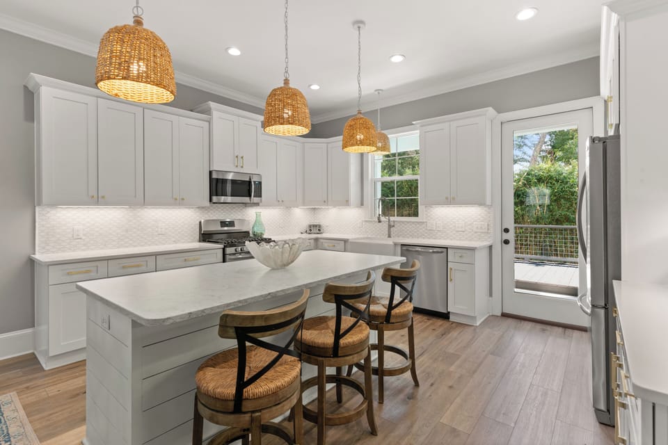 Hook, Wine & Sinker - Well Equipped kitchen is stainless appliances