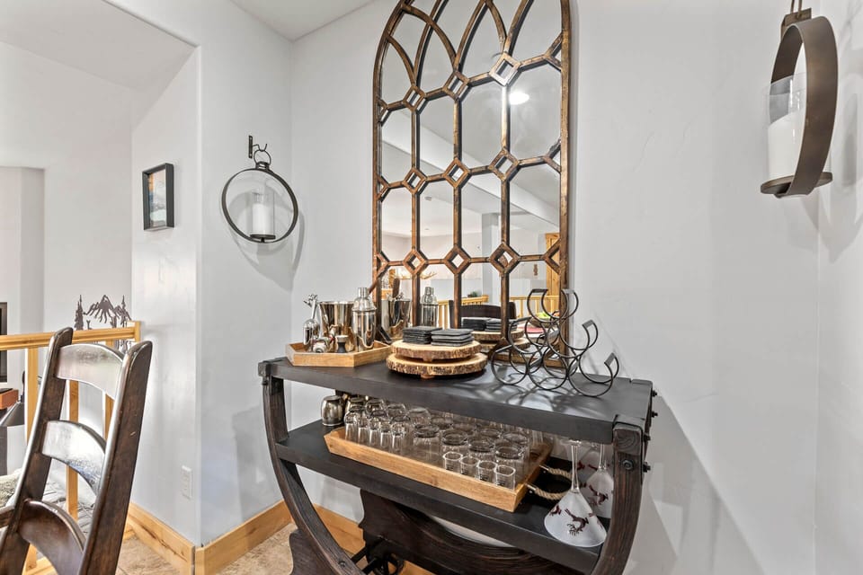 Bear Hollow Village 5667 by Moose Management