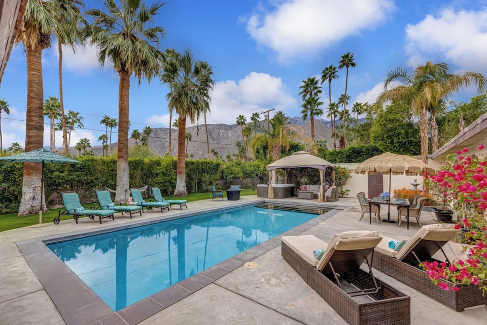 Welcome to Your Own Private Desert Oasis!