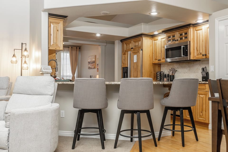 Enjoy the lager granite counterspace