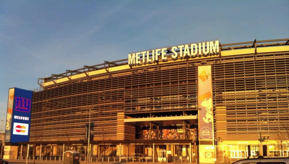 Metlife Stadium 10 Mins Away
