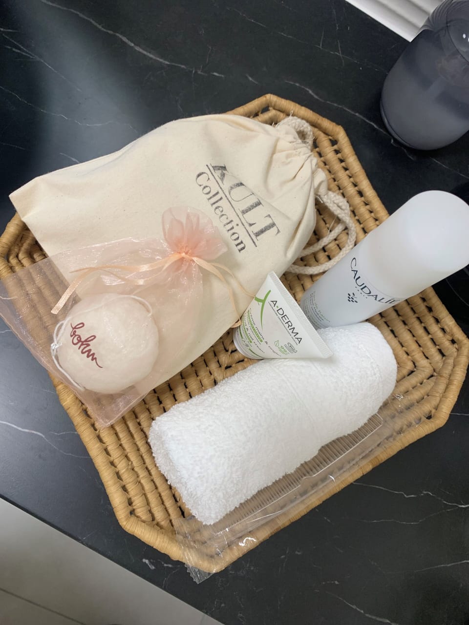 Bathroom amenities