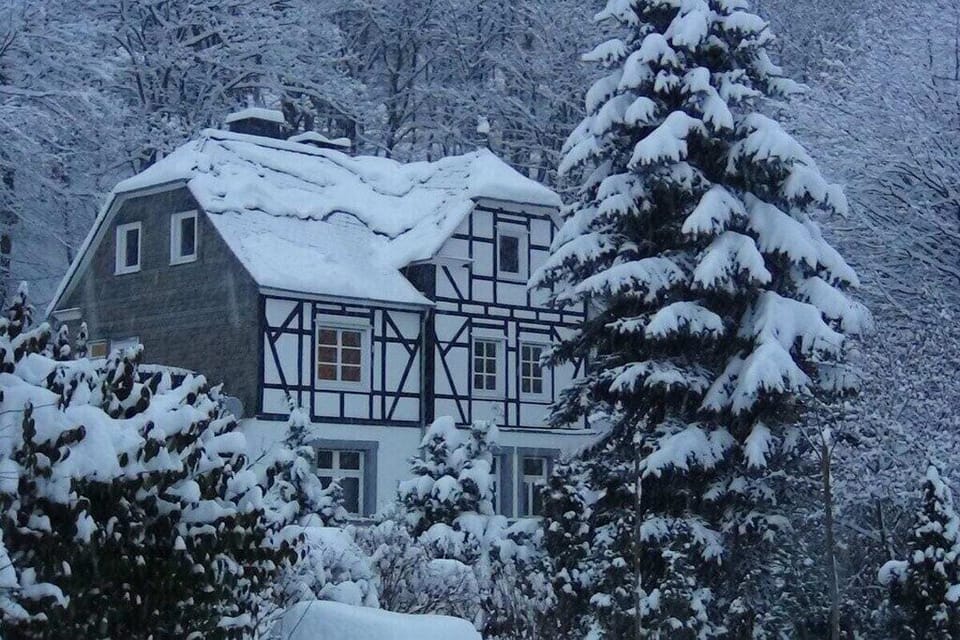 Holiday Home Exterior [winter]