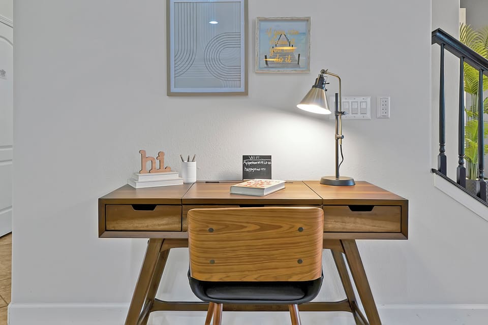 Easy to stay connected to work while on vacation with this dedicated desk area. High speed wifi means you can stay connected to work easily. 