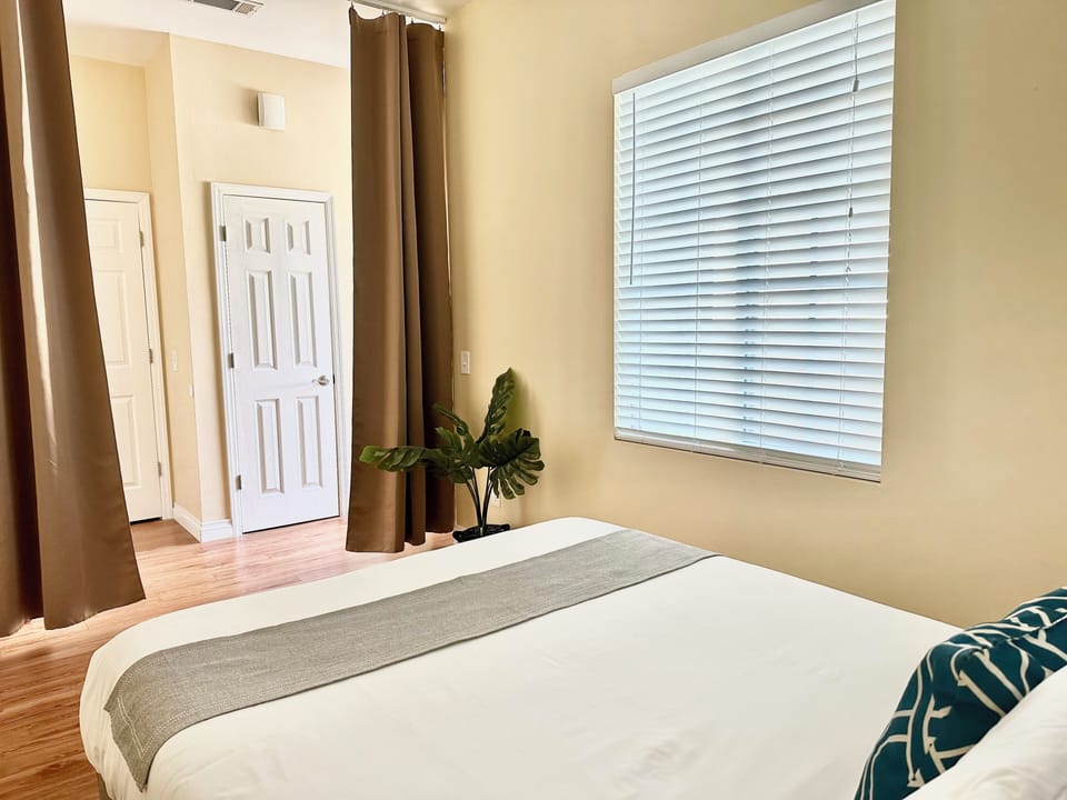 First floor - bedroom #1 - curtain divider