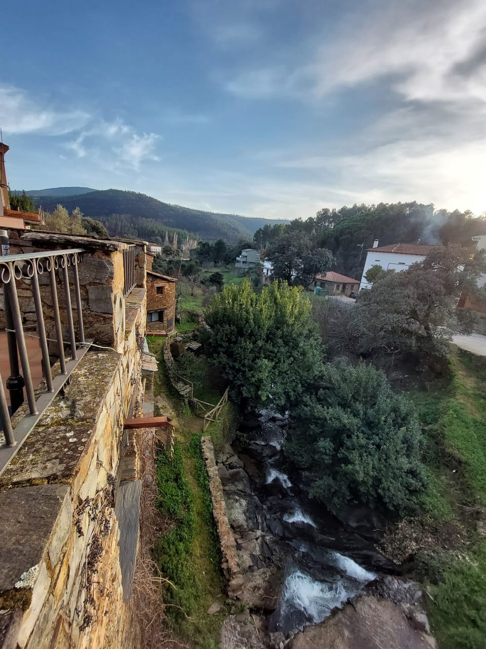VISTAS DEL ARROYO DESDE LA TERRAZA