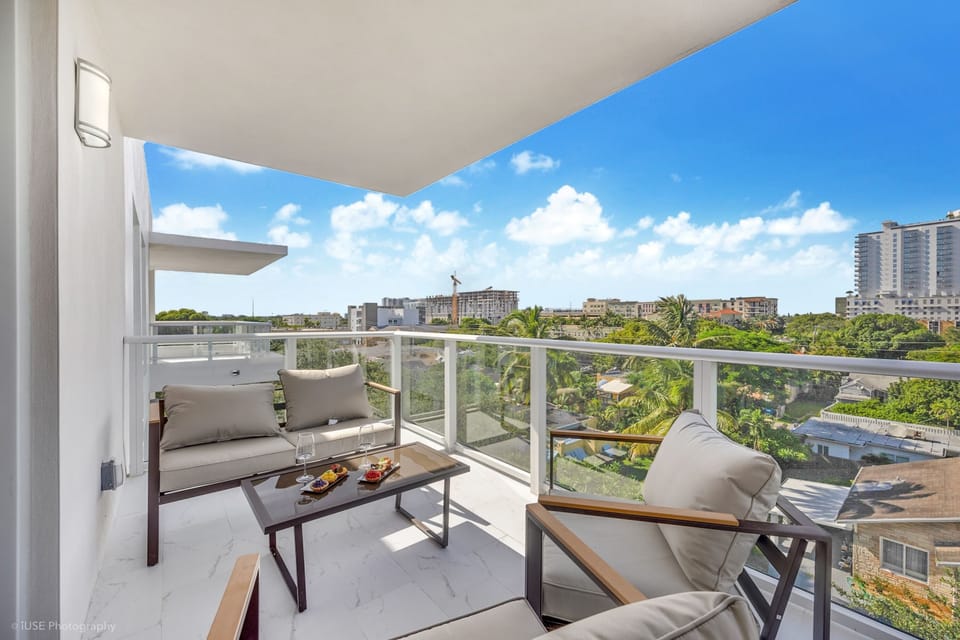 Balcony West Views