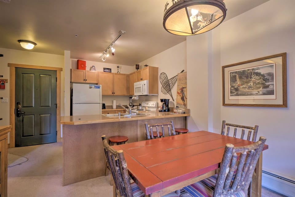 Dining Room, Dining Table, Furniture, Indoors, Table