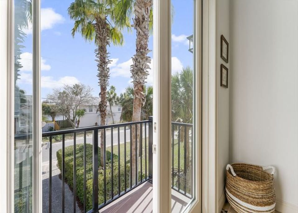 Balcony off kitchen