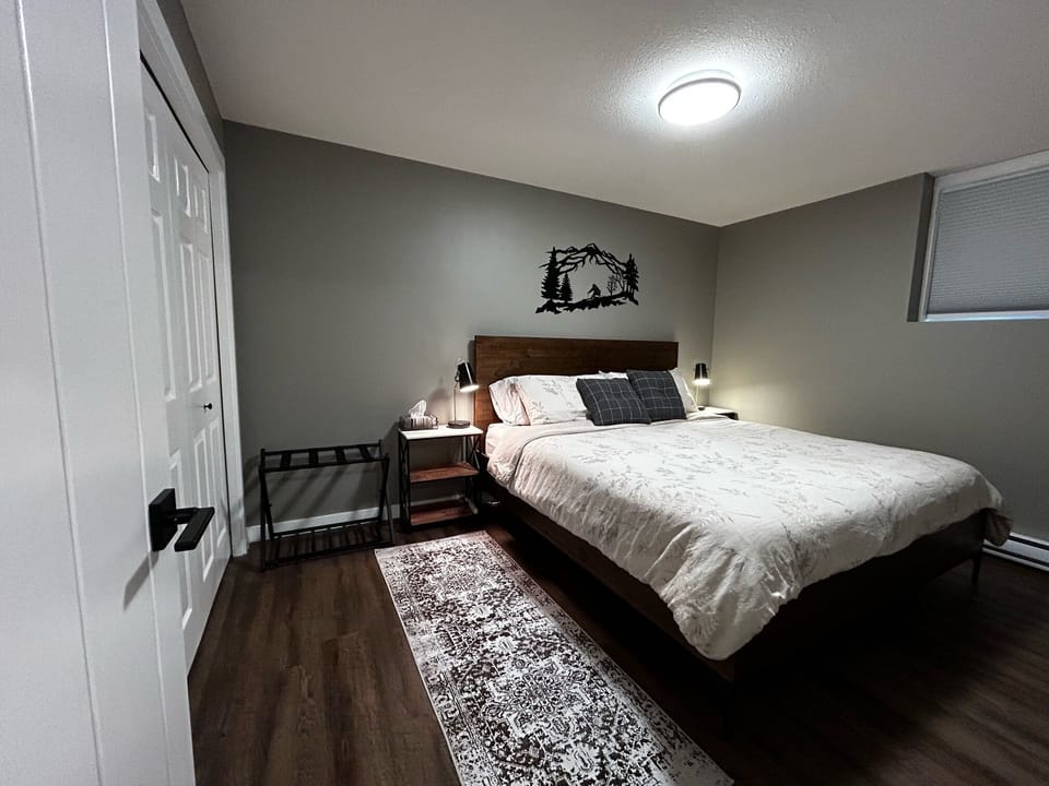 Bedroom - King Bed 