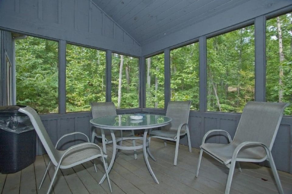 Beech House Screened Porch