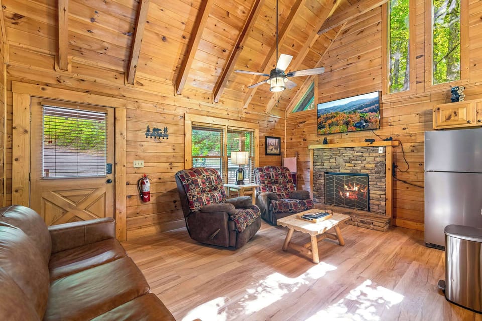 Open floor living room and kitchen