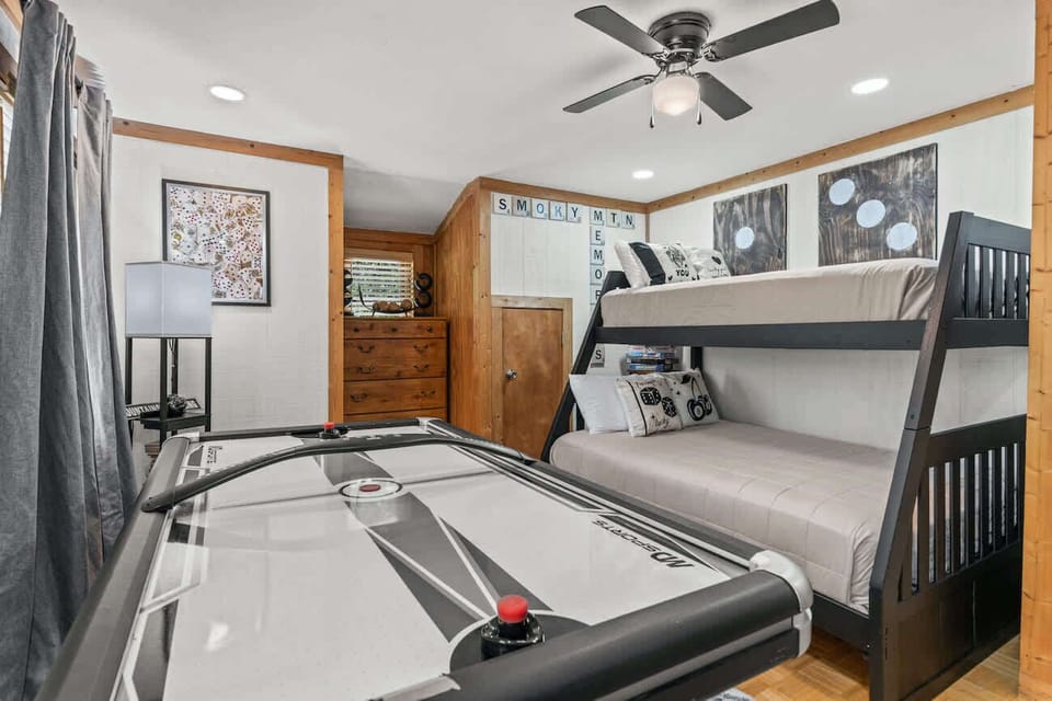 Bedroom 3 with Twin/Full Bunk and Air Hockey Table
