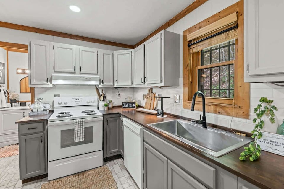 Fully equipped kitchen