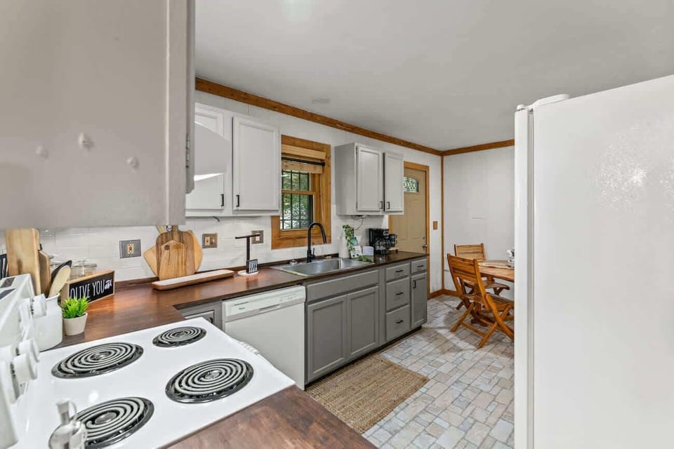 Fully equipped kitchen