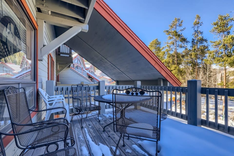 Deck off of the dining room