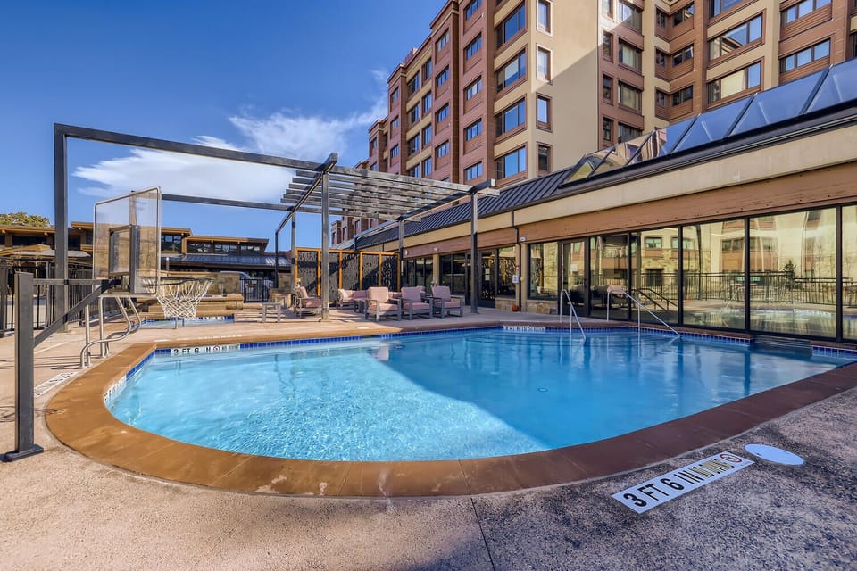 Exterior Pool