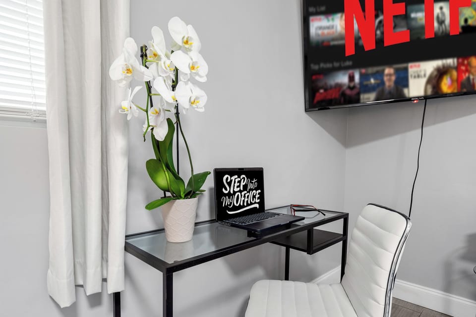 Step into your tropical office.