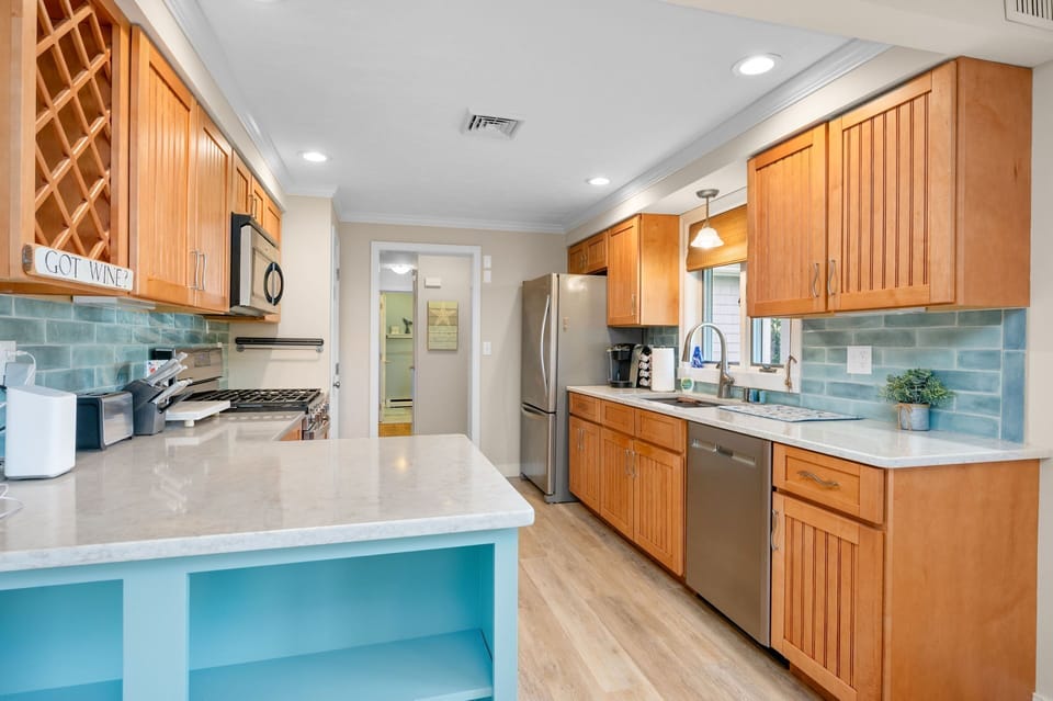 Plenty of counter space with conveniences like microwave and dishwasher