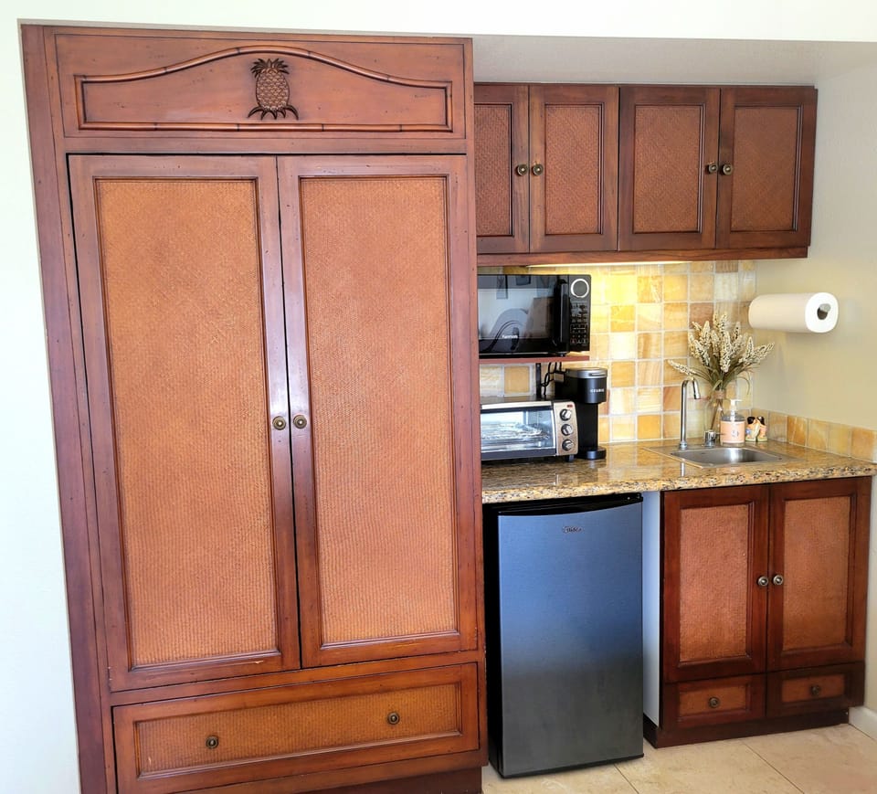 brand new appliances.  kitchenware to help with simple meals & bbqing