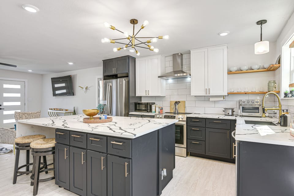 Kitchen | Crockpot | Toaster Oven | 1st Floor
