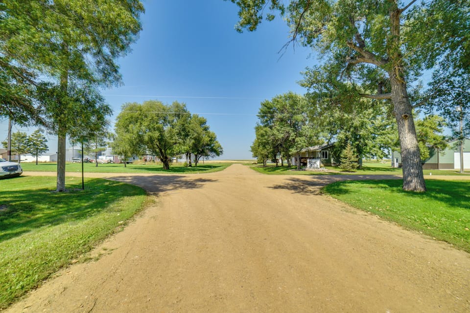 Garage (1 Vehicle) | Driveway (1 Vehicle) | Street Parking | RV/Trailer Parking