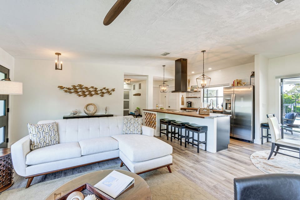 Living Room | Electric Fireplace | Smart TV