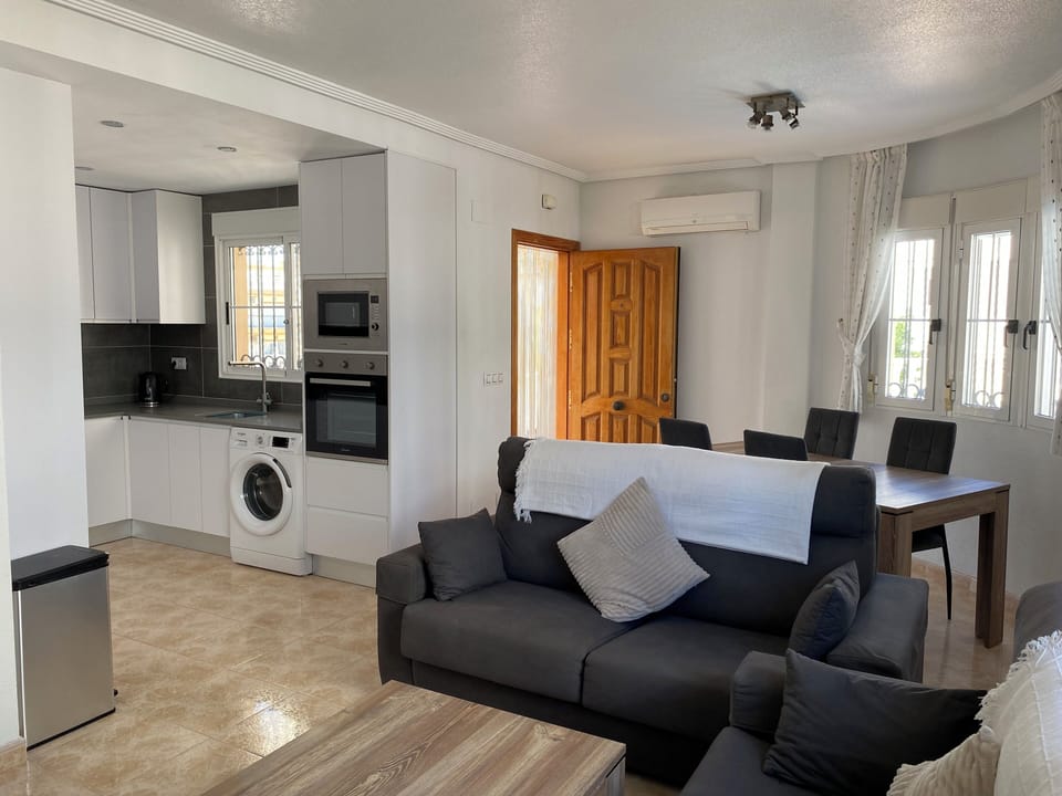 Kitchen/dining/living