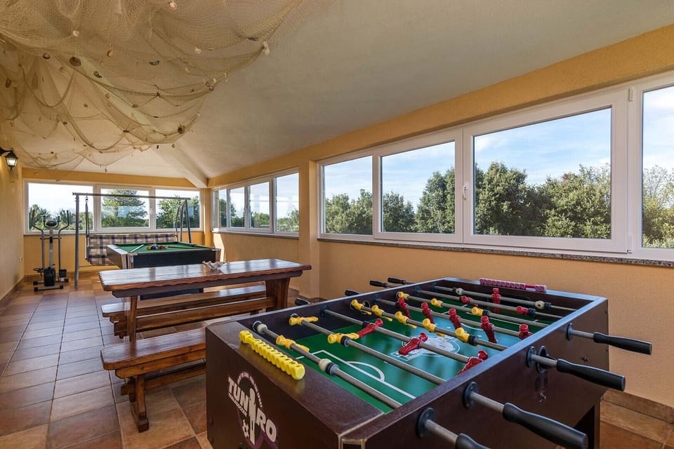 Game room