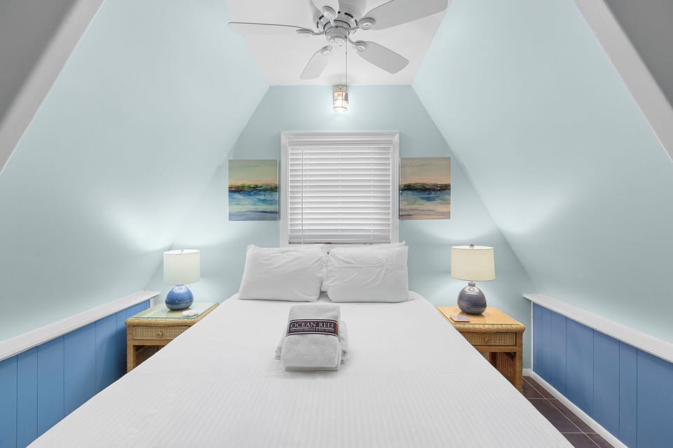 Mermaid's Retreat Guest Bedroom 2
