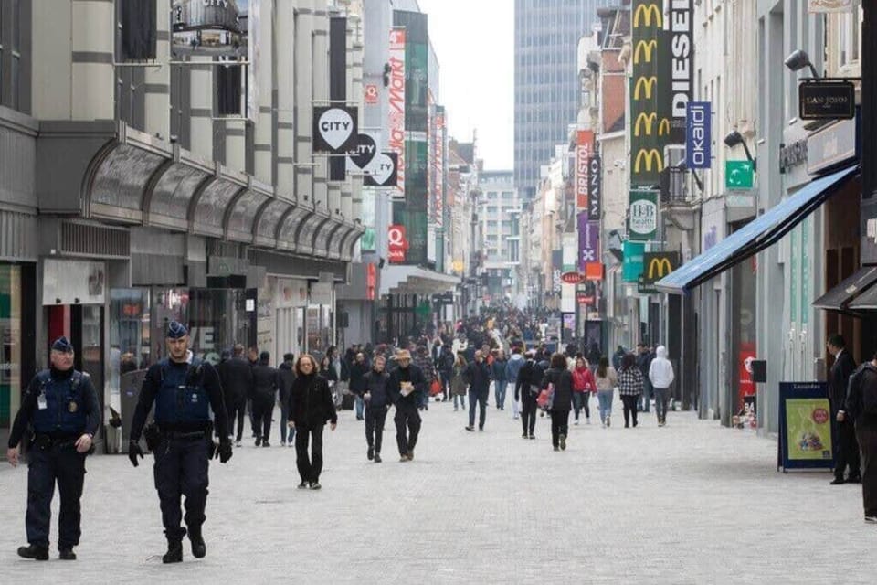 Rue Neuve 5mn walk