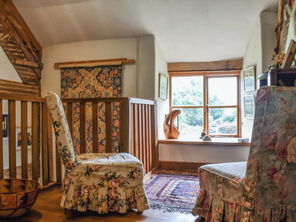 Interior | Cwmberwyn, Hundred House, Llandrindod Wells