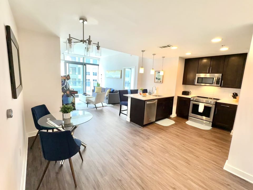 Kitchen/ Dining / Livingroom