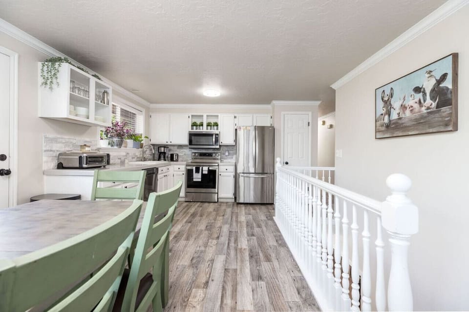 Dining area and Fully Stocked Kitchen